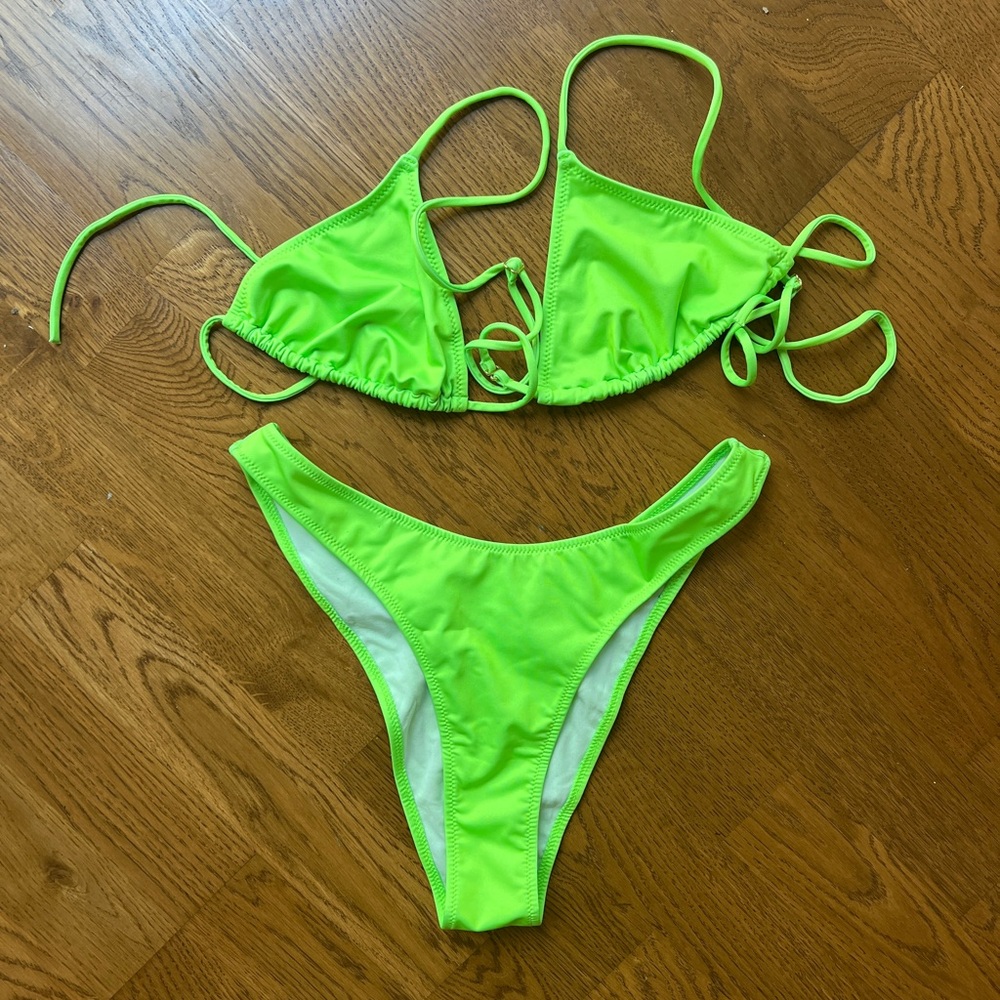 COPY - heavy manners bikini